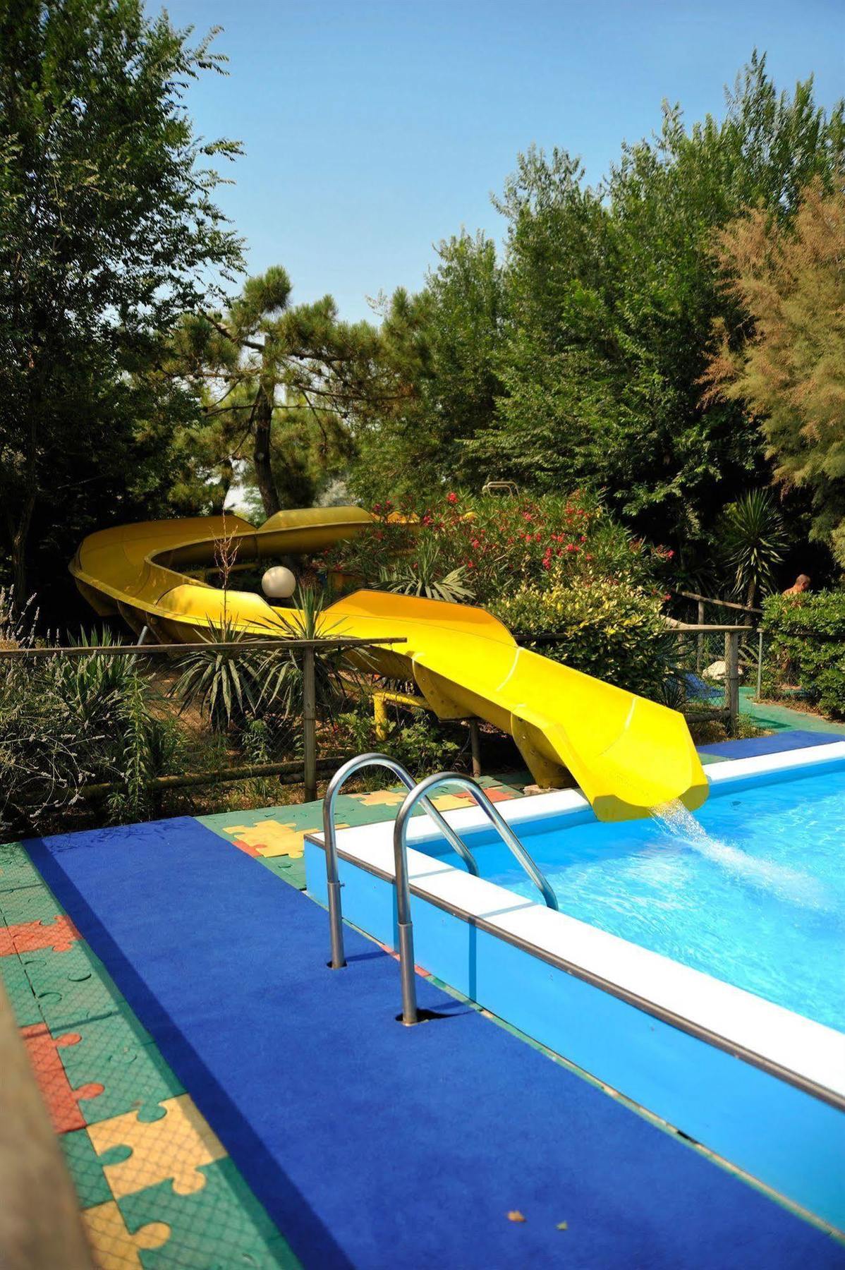 Holiday Center Valdor Cavallino-Treporti Exterior foto